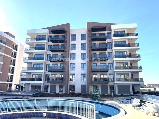 Affordable Flats in a Luxury Complex with Pool in Aksu Antalya