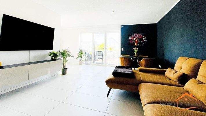 Wohnung im gleichen Haus, sehr ähnl. Ausstattung