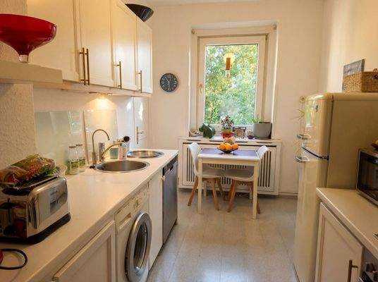 Charmanter Küchen- und Essbereich