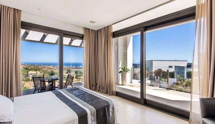 Photo: Villa in Marbella East