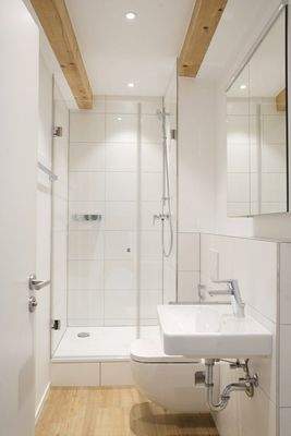 Gäste-Bad untere Ebene