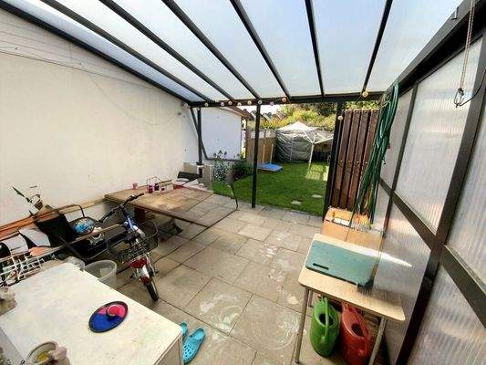 Überdachte Terrasse 