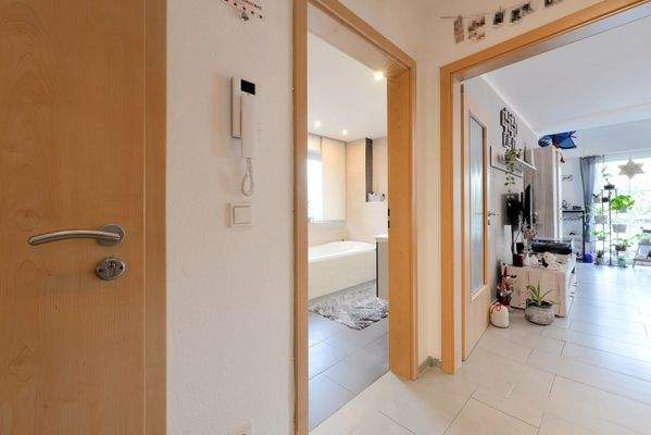 Eingangsbereich / OG