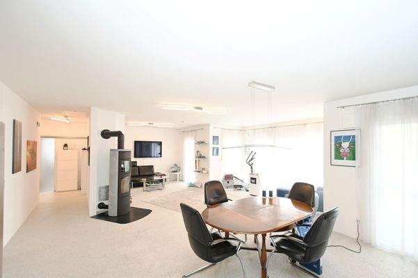 Wohn- und Esszimmer inkl. Küche