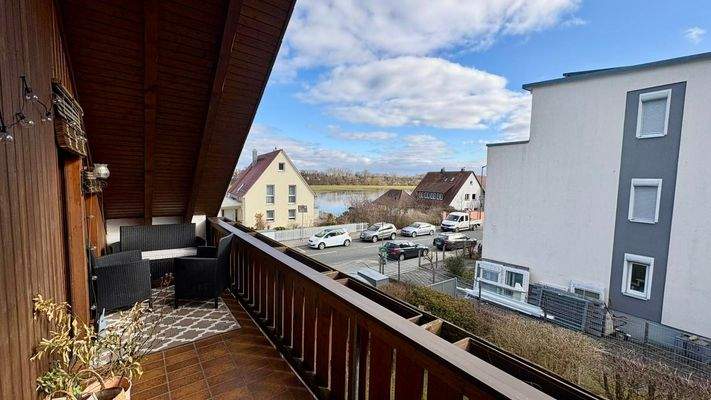 XXL-Balkon mit Blick auf den Wiesengrund