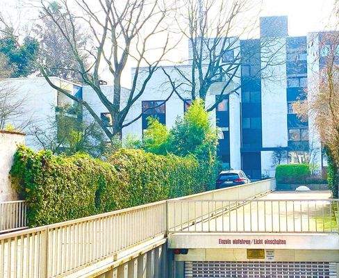 Einfahrt in die Tiefgarage