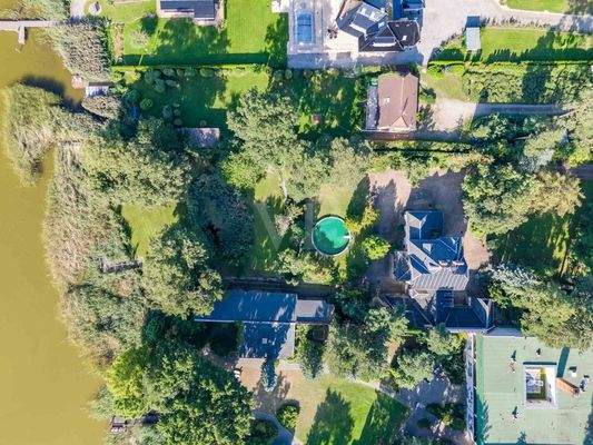 Das Anwesen aus der Vogelperspektive 