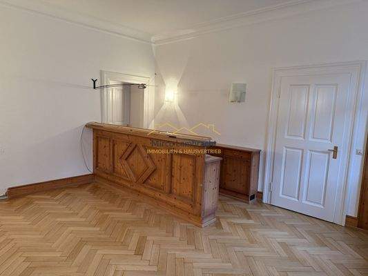 Empfangstheke auf Wunsch