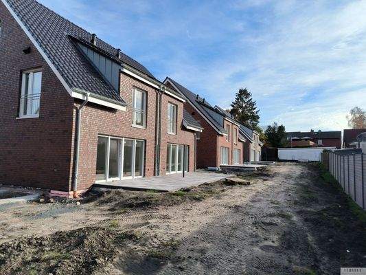 Terrasse- Grünfläche