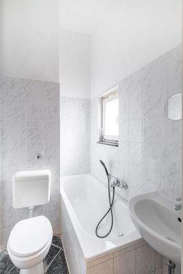 Tagesbelichtetes Bad