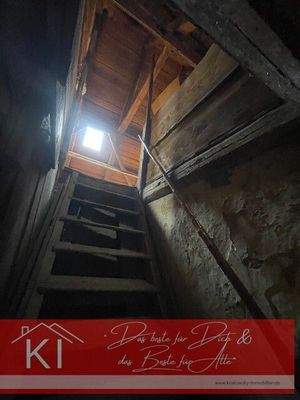 Treppe zum Dachboden (Kaltdach)
