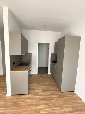 Moderne Küche mit Parkett