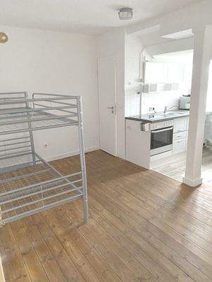 Beipiel: modernisierte 1 Zimmer Wohnung DG