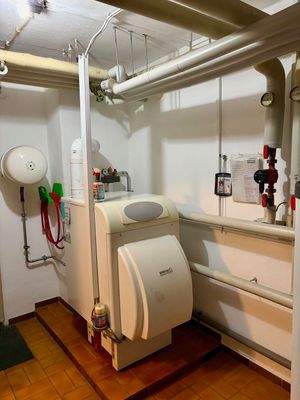 Öl-Zentralheizung Bj. 2010