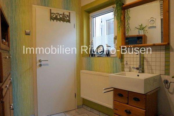 ! Das Bad im Nebengebäude (EG)