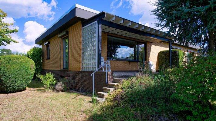 Terrassenansicht Gebäude