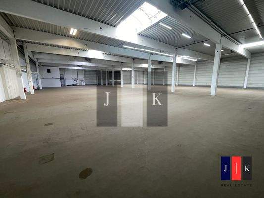 Halle Innenansicht 1