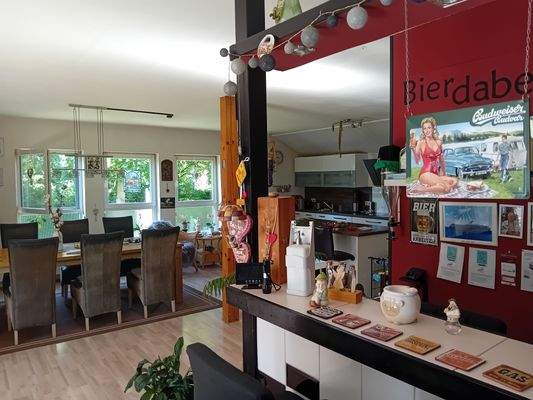 Wohn-, Esszimmer, Küche 2.