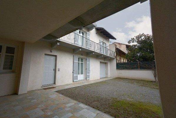 elegantes Haus im Zentrum von Canale –  Piemont