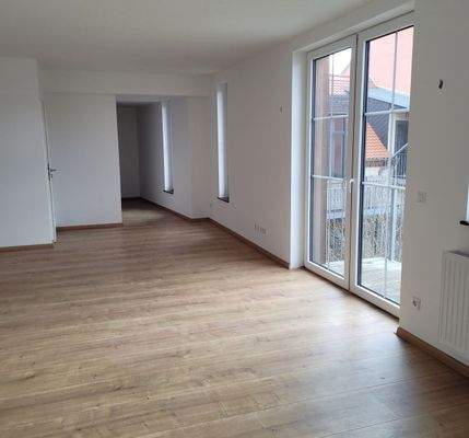 Wohn-Essbereich 2.jpg