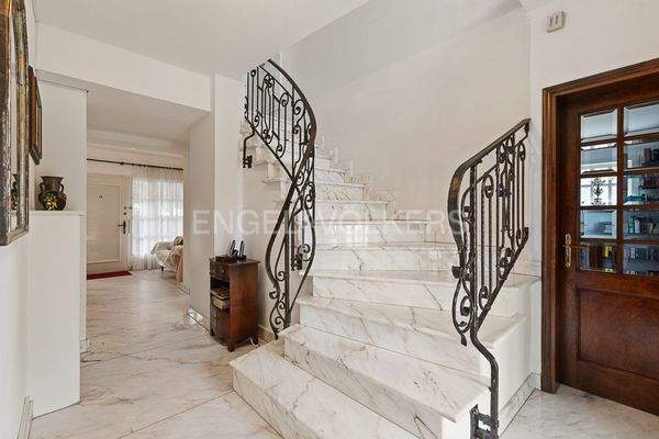 klassische Stilelemente prägen das gesamte Haus