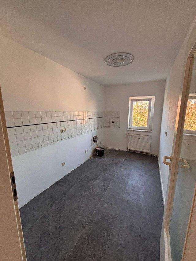 Helle 3-Raum-Wohnung im Dachgeschoss – 56 m² – sofort bezugsfrei – günstige Miete - Photo 5