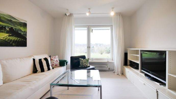 141 Wohnzimmer TV (1 von 1)