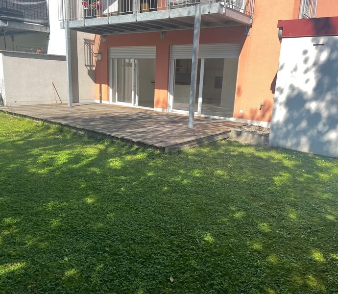 Traumwohnung im Erdgeschoss mit Garten, Terrasse und EBK