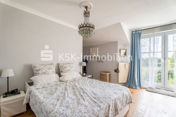 137439 Schlafzimmer Obergeschoss