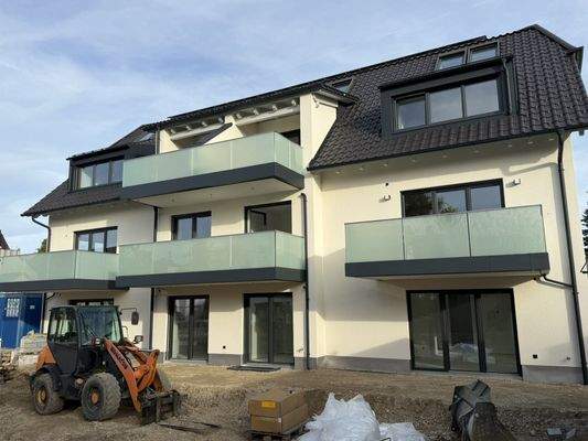 Westansicht: hochwertige Anlage mit 8 Wohneinheiten