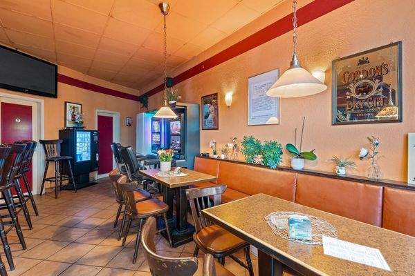 Als Bar genutzte Gewerbeeinheit