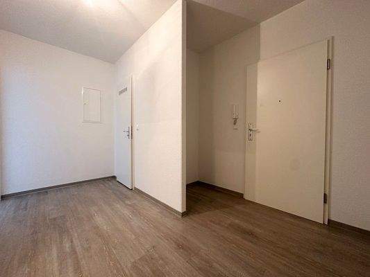 7 Der Flur mit Abstellkammer 