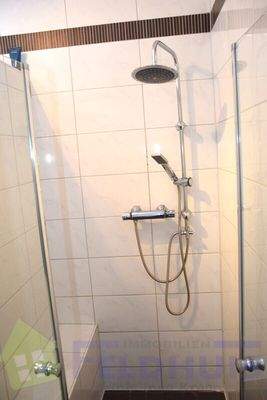 Festwohnung Badezimmer Bild 2