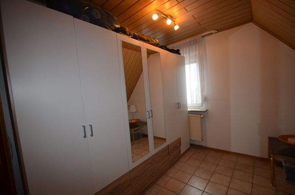 ...und Schrank als Raumteiler