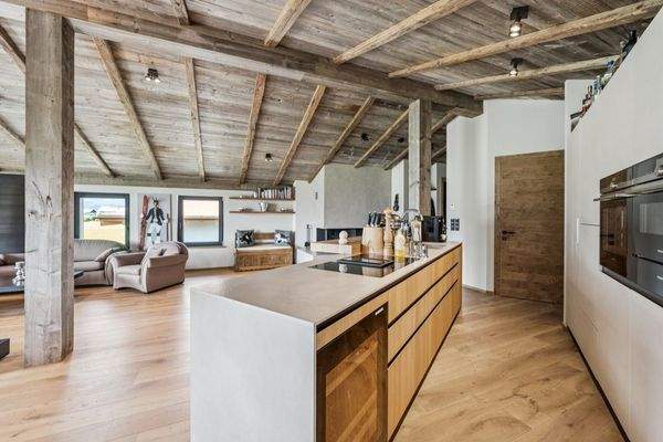 Die moderne Küche samt Kochinsel für genussvolle Momente