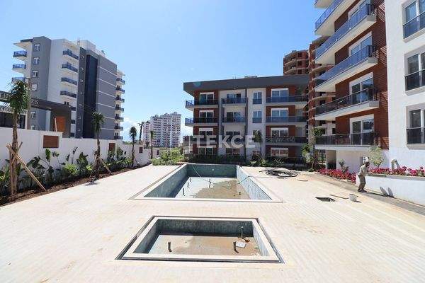 Flats near Arterial Road for sale in Antalya Altintas