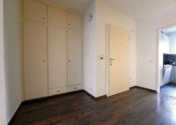 Flur mit Einbauschrank