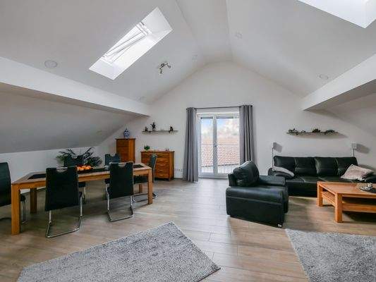 Dachgeschoss Essen/ Wohnen