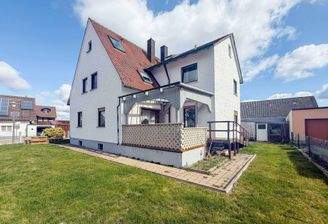Hausansicht m. Terasse