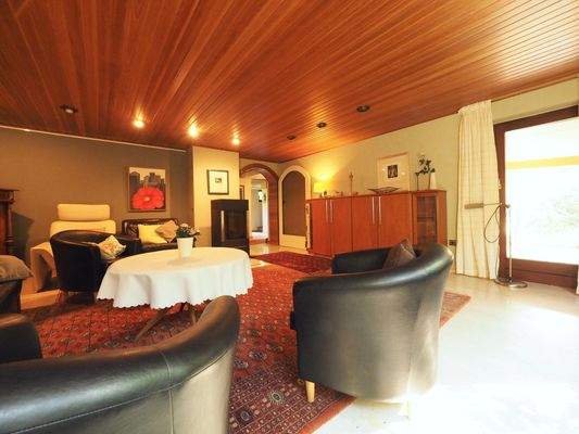 Wohnzimmer EG  mit möglichen Kamin Anschluss 