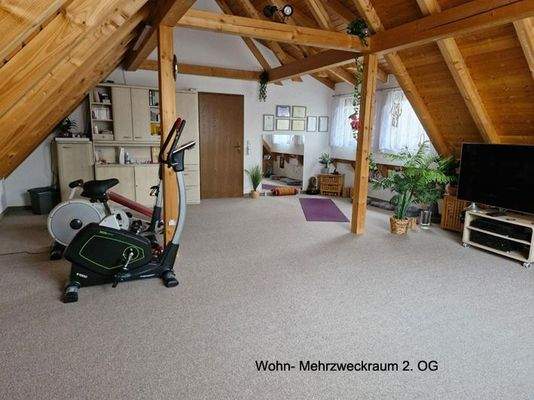 Mehrzweck o. Wohnzimmer 2.OG