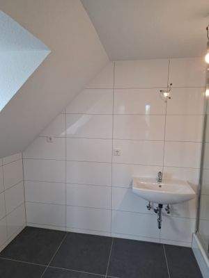 modernes Badezimmer