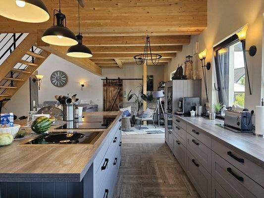 Küche mit Kochinsel