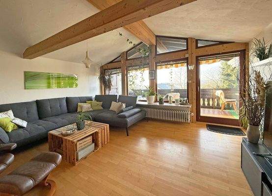 Sonnenverwöhnter Wohnbereich (DG)