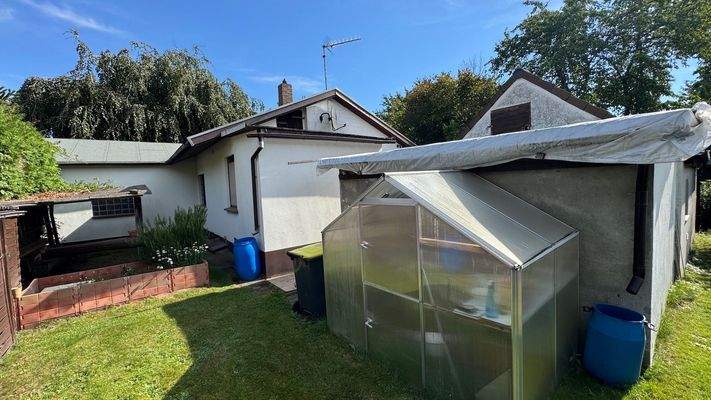 hinterer Gartenbereich.JPG