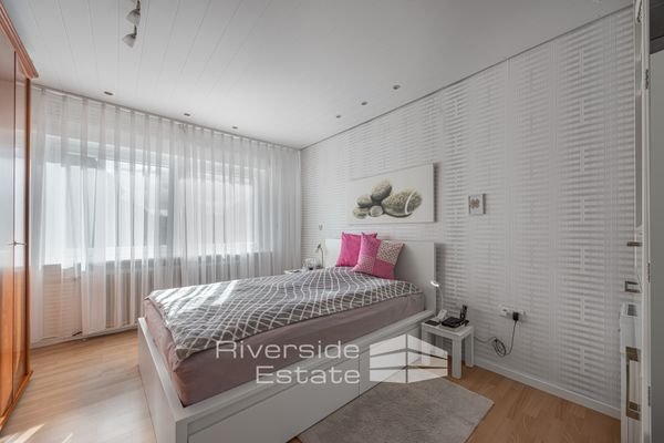 Schlafzimmer 1 im EG