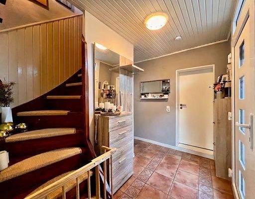 EG: freundliche Diele