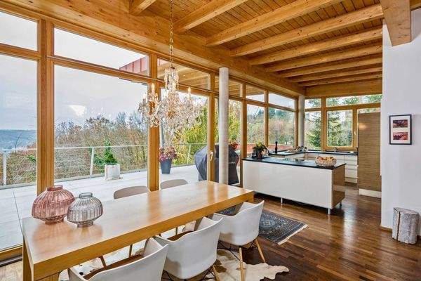 Essbereich mit herrlichem Blick