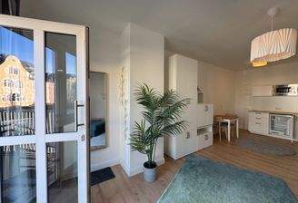 Modernes, möbliertes Apartment im 1. OG in zentraler Lage