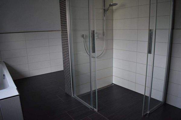 Badezimmer im OG